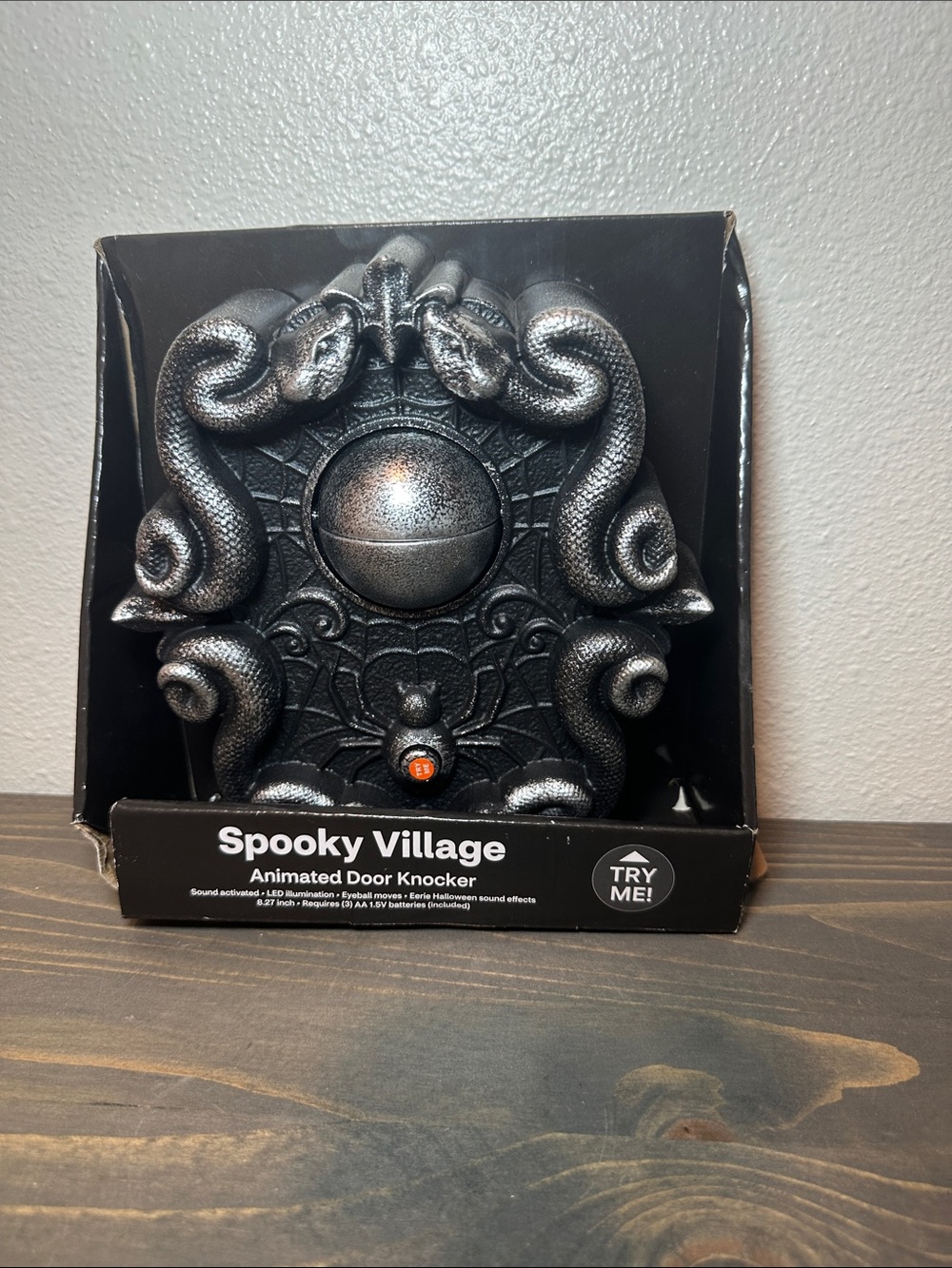 Animated Door Knocker - Black/Silver